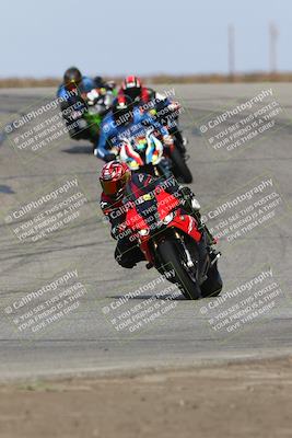 media/Nov-26-2023-TrackDaz (Sun) [[64ad8cfd8f]]/Mock Race/Outside Grapevine/